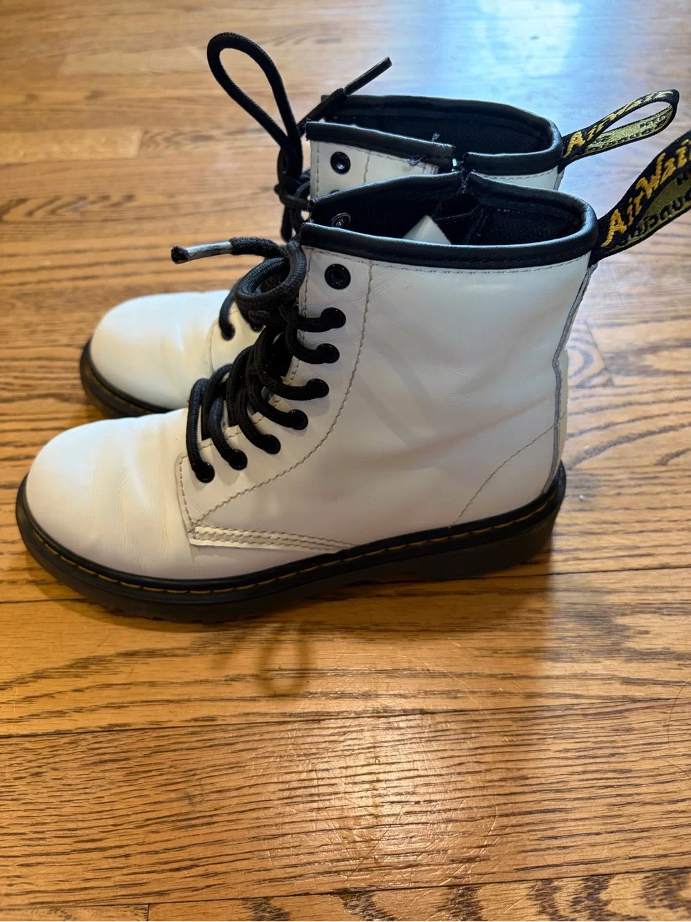 Dr. Martens Boot Combat Boot White